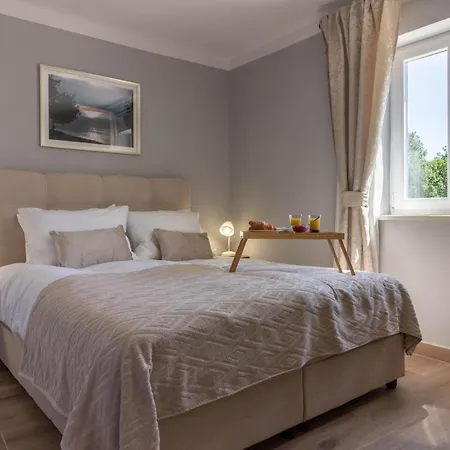 Beautiful Stora Kuca With Private Pool In Labin - Rabac *